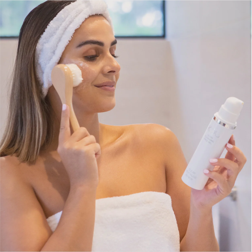 iKOU - Ultra Cleansing Face Gel - Image 2