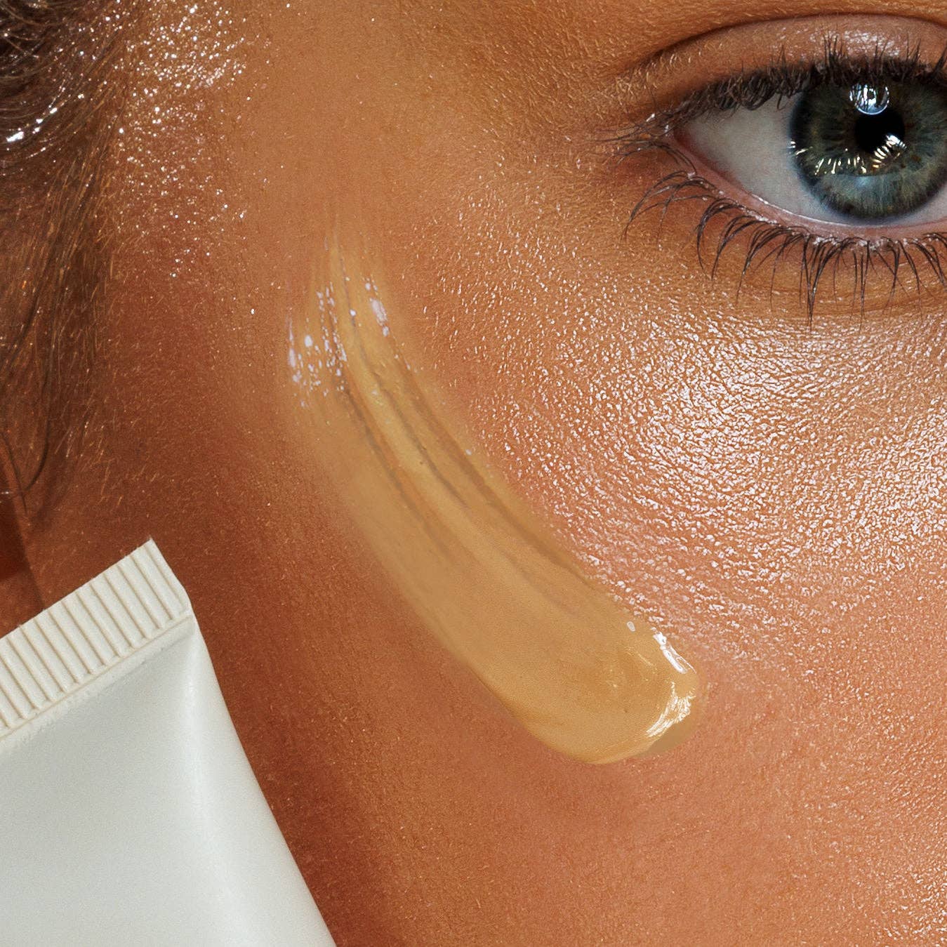 SPF 50 Natural Tinted Moisturiser - Image 6
